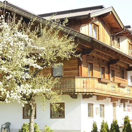 Oberstockachhof アパート *